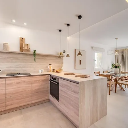New Modern Townhouse In Marbella